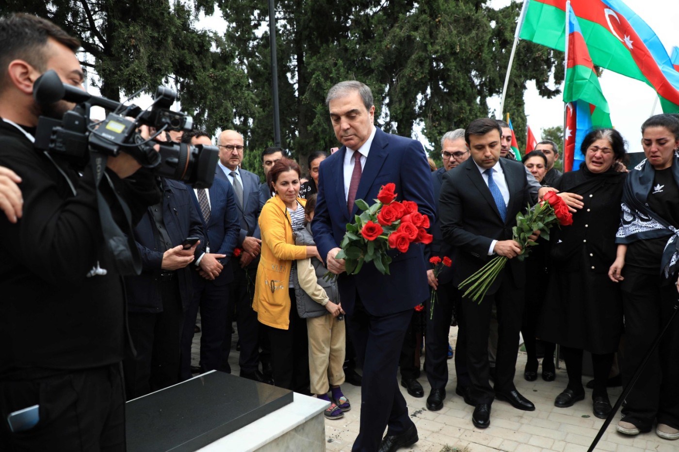 Vaqif Alıyevin qalıqları Gəncədə dəfn edildi - FOTOLAR